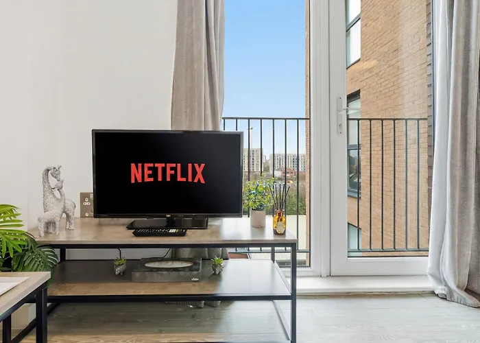 1Br City Apt Nr Arena, Attractions&Wifi